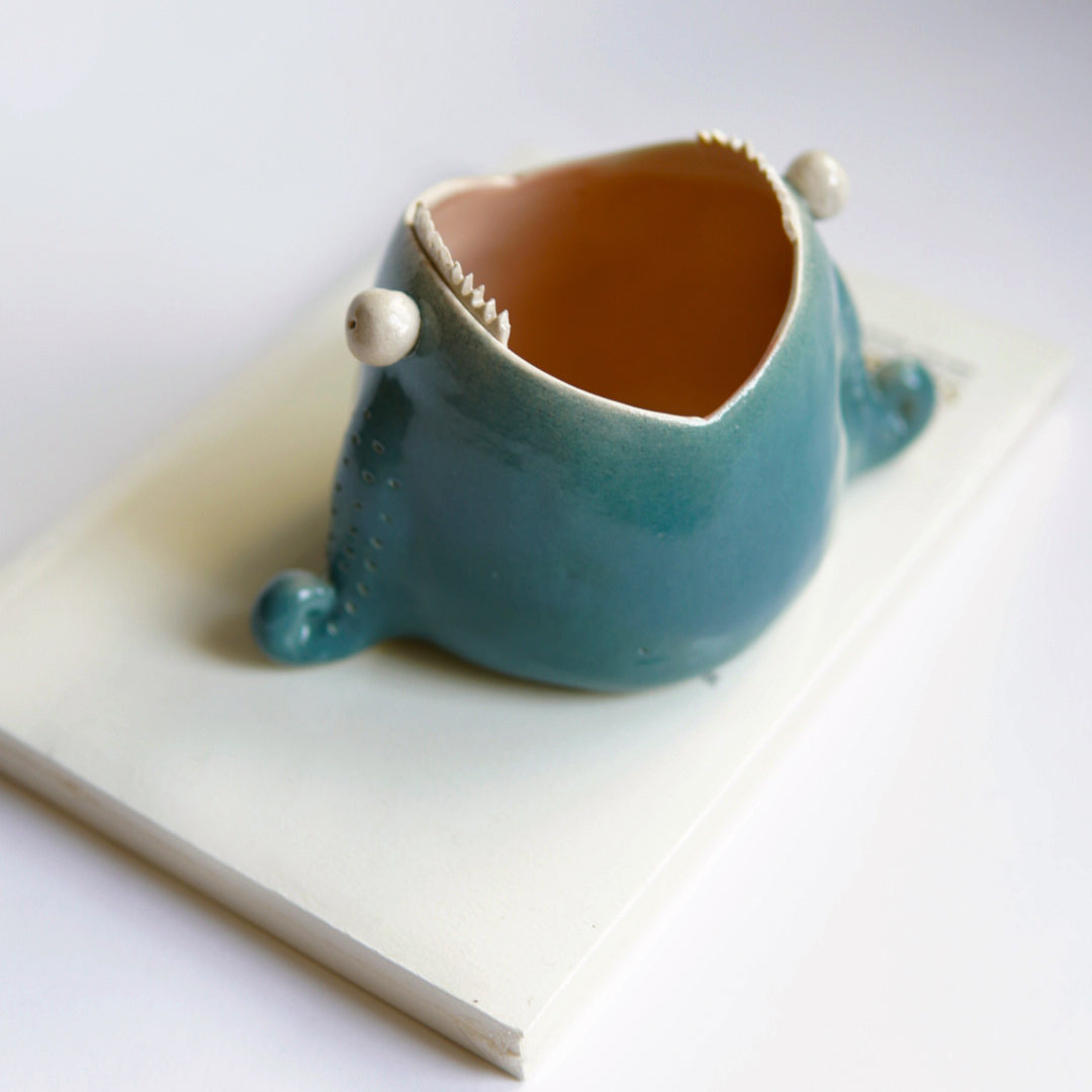 Handmade Ceramic Sponge Holder, Soap Dish with Drain Holes