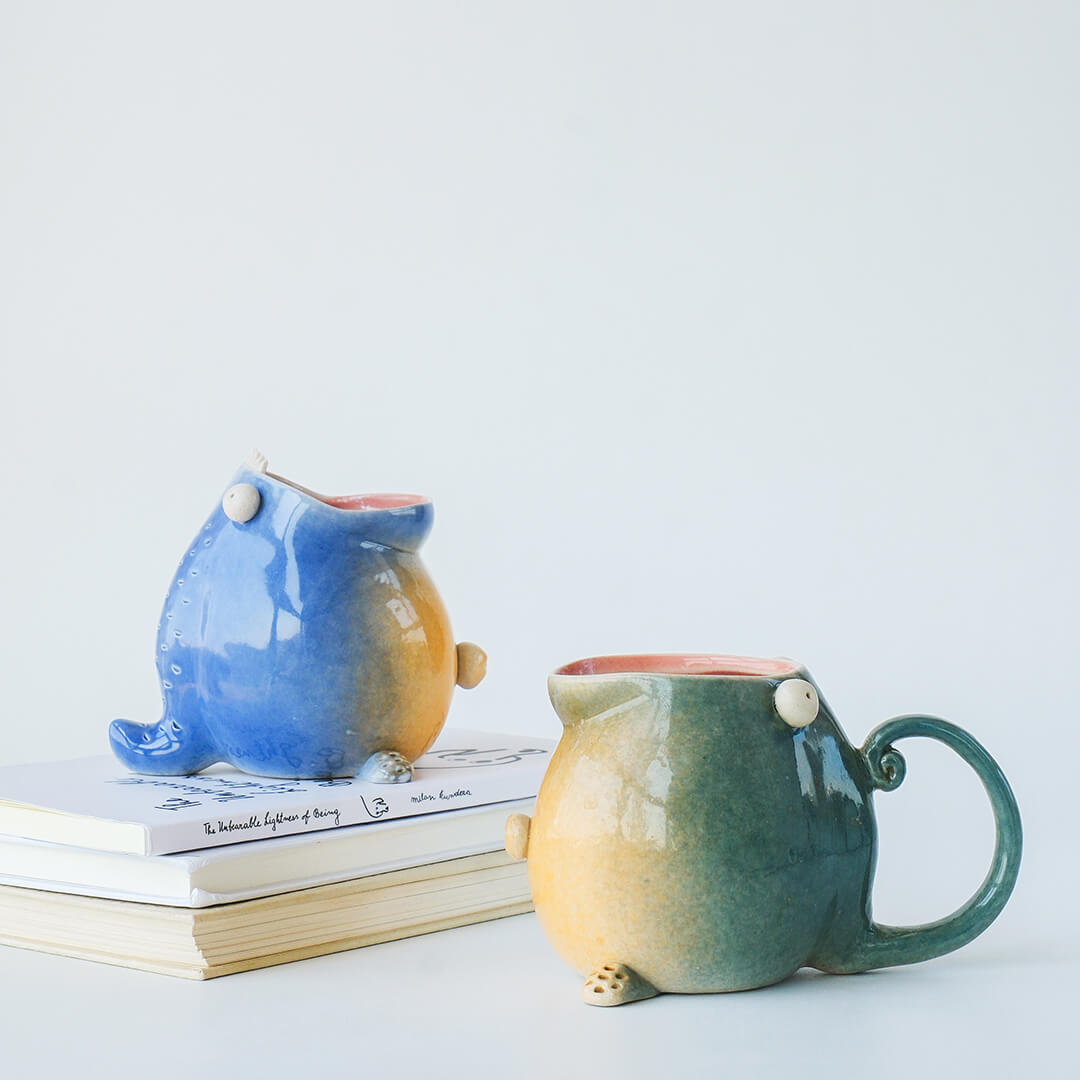 Multifunction holder for pens brushes or tools 