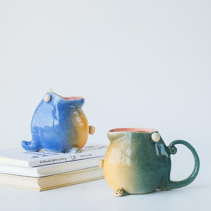 Multifunction holder for pens brushes or tools 