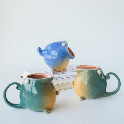 Multi use ceramic holder for desk or bathroom 