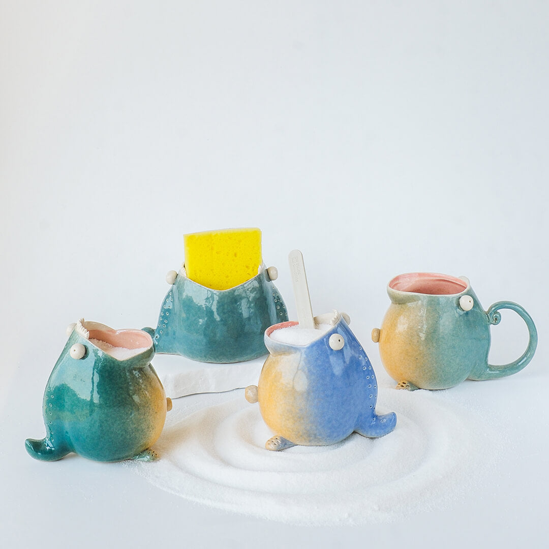Ceramic salt cellar easy to access while cooking